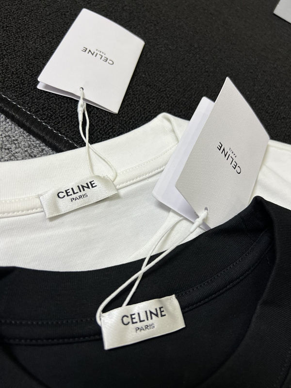 ブランドTシャツ着用イメージ